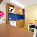 Flora Aparthotel
