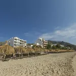 Flora Ξενοδοχείο με διαμερίσματα