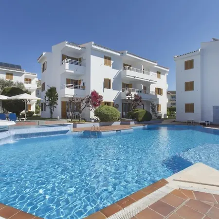 Flora Apartahotel 3*