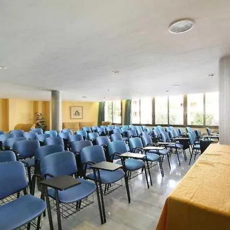 Flora Apartahotel 3*
