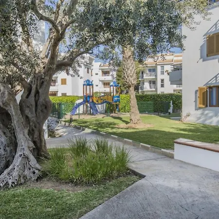 Apartahotel Flora 3*