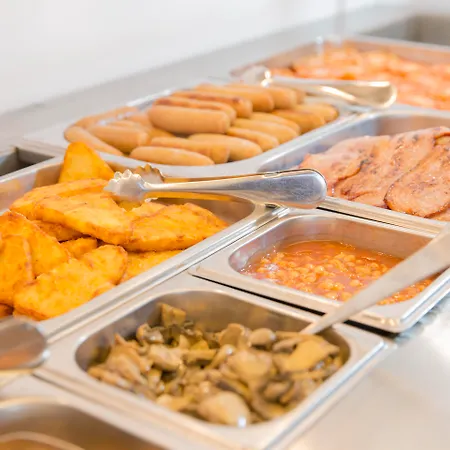 Flora Apartmanhotel 3*