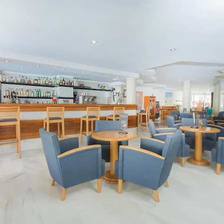 Flora Apartahotel 3*