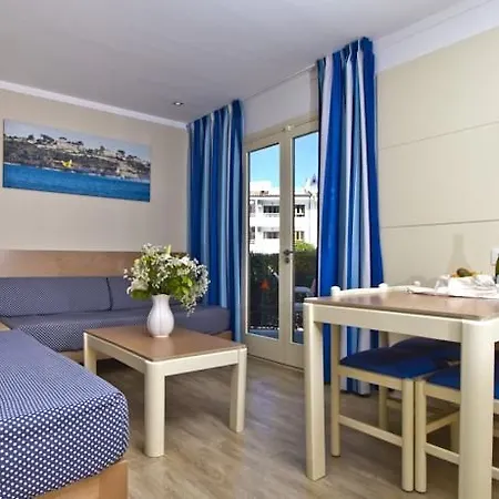 Apartahotel Flora 3*