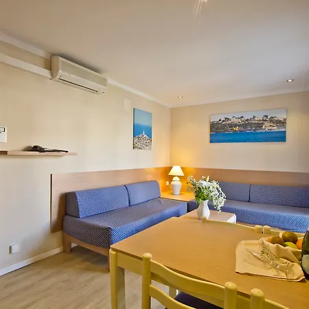 Flora Apartmanhotel Port de Pollença