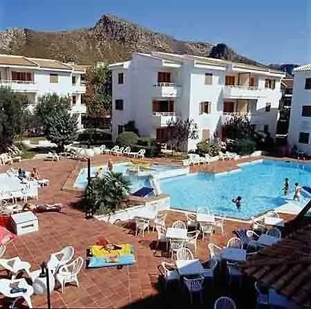 Flora Apartahotel