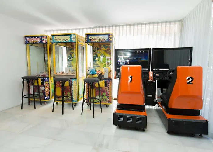 Апарт-отель Flora 3*