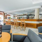 Appart hôtel Flora 3*