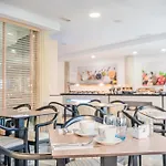 Appart hôtel Flora 3*