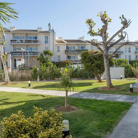 弗洛拉公寓酒店