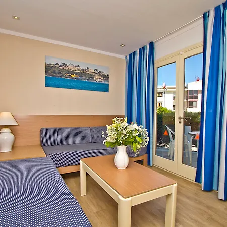 Flora Aparthotel