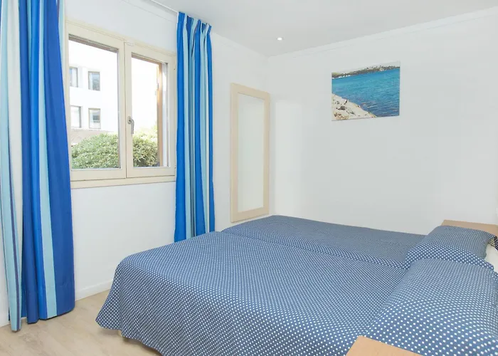 Flora Apartmanhotel 3*