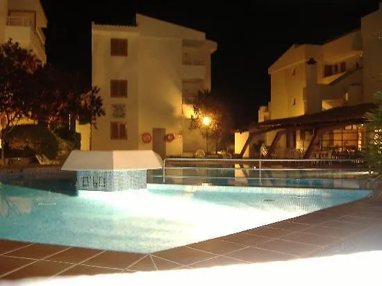 弗洛拉公寓酒店 3*