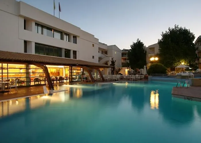 弗洛拉公寓酒店 3*