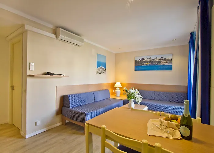 Flora Apartmanhotel Port de Pollença