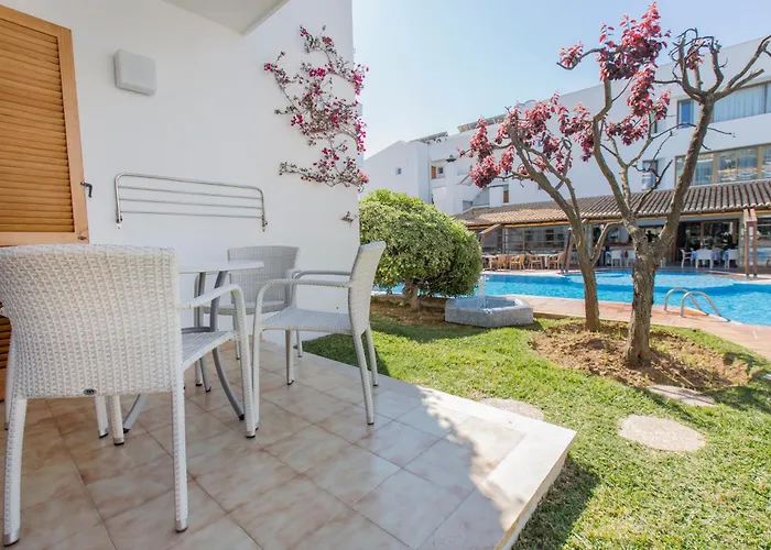 弗洛拉公寓酒店 波连萨港